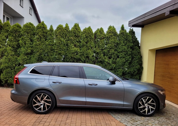 Volvo V60 cena 88800 przebieg: 203000, rok produkcji 2018 z Opoczno małe 596